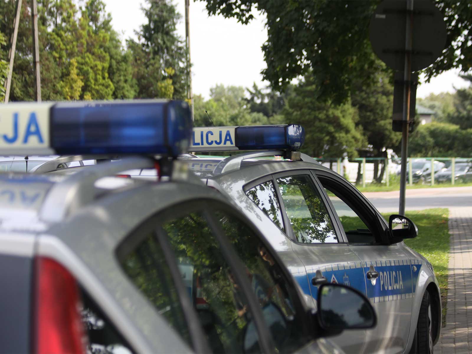 Dwa radiowozy - NaszOświęcim - informacje i wydarzenia. Dwa radiowozy