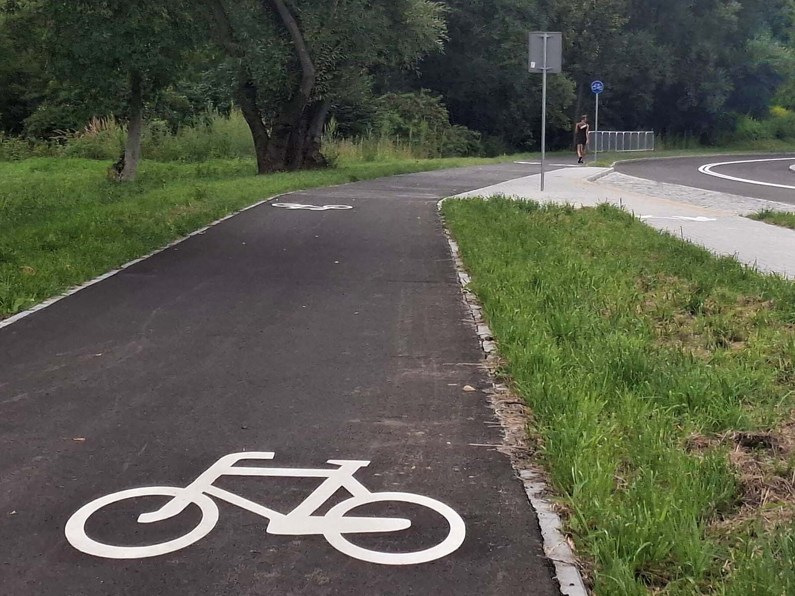 Ścieżka rowerowa przy nowej ulicy Krasińskiego w Oświęcimiu - NaszOświęcim - informacje i wydarzenia. Ścieżka rowerowa przy nowej ulicy Krasińskiego w Oświęcimiu