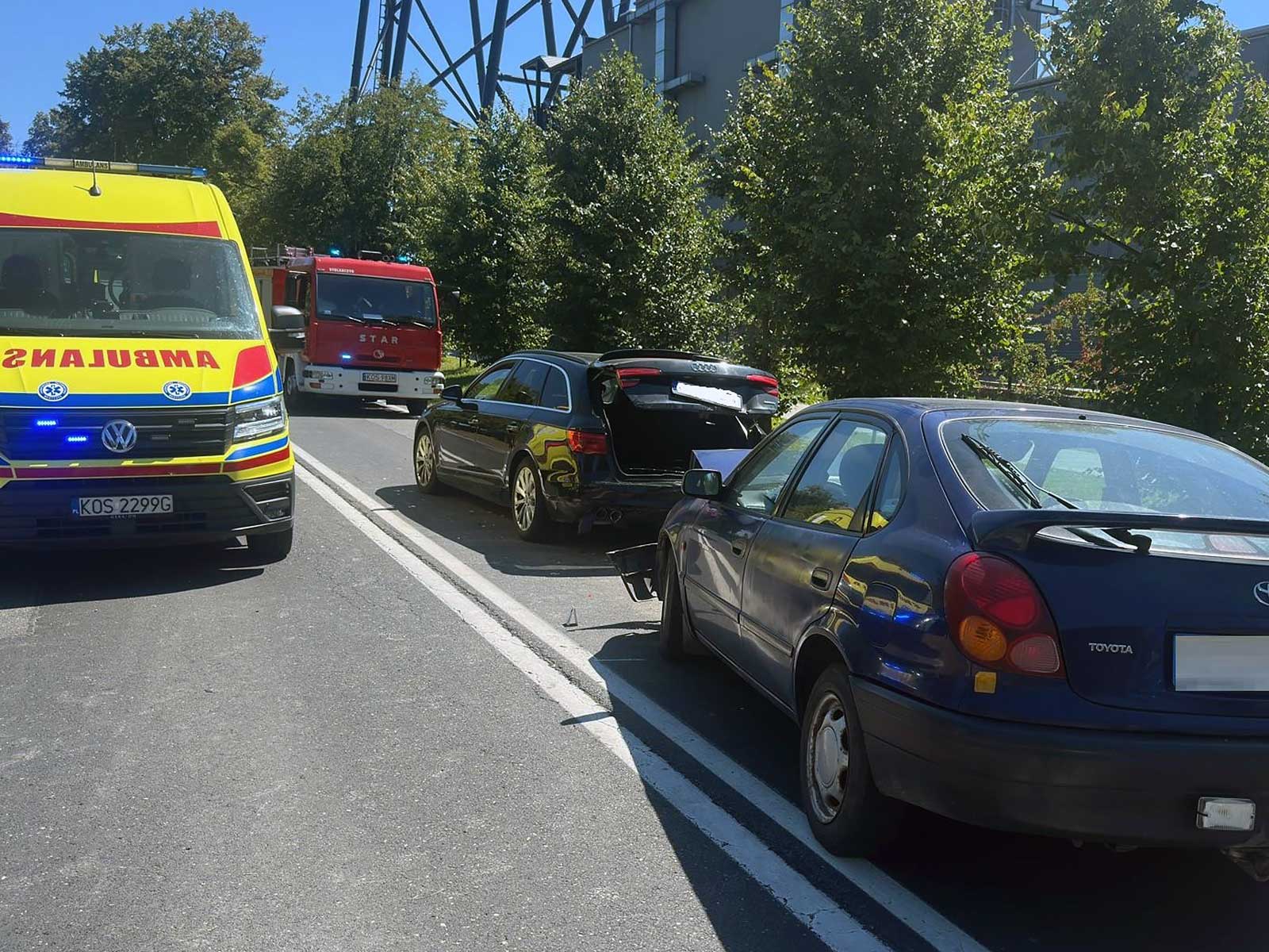 Zderzenie dwóch samochodów w Zatorze - NaszOświęcim - informacje i wydarzenia. Wypadek w Zatorze koło Oświęcimia