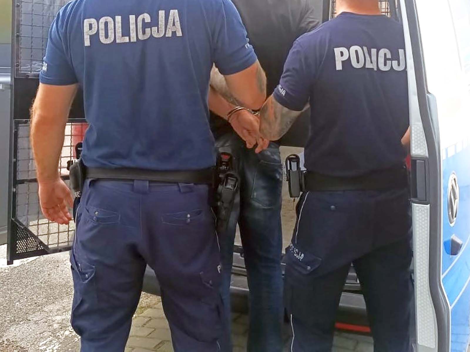 Policja w Oświęcimiu zatrzymuje podejrzanego