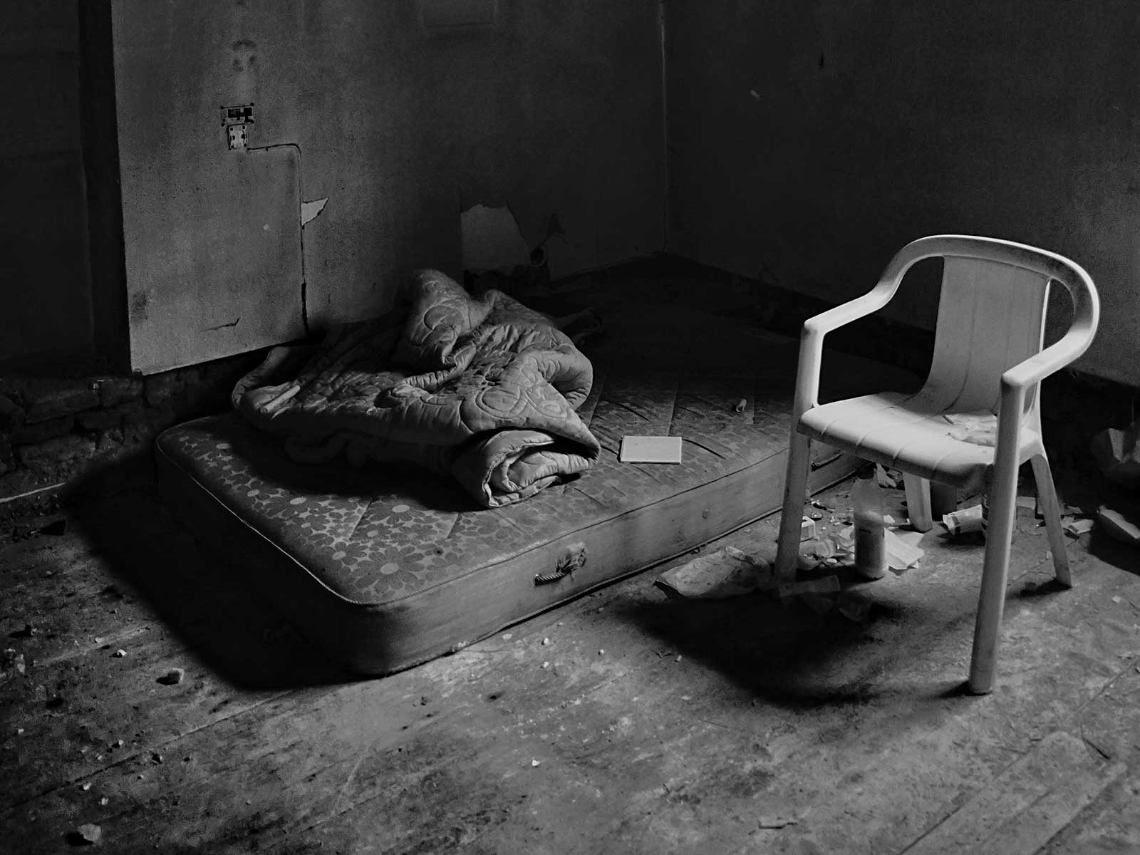 Przykładowe zdjęcie opuszczonego mieszkania - NaszOświęcim - informacje i wydarzenia. Przykładowa fotografia pokazująca pustostan