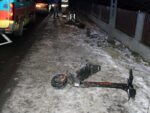 Poważny wypadek w Brzezince. 18-latek na hulajnodze uderzył w studzienkę kanalizacyjną