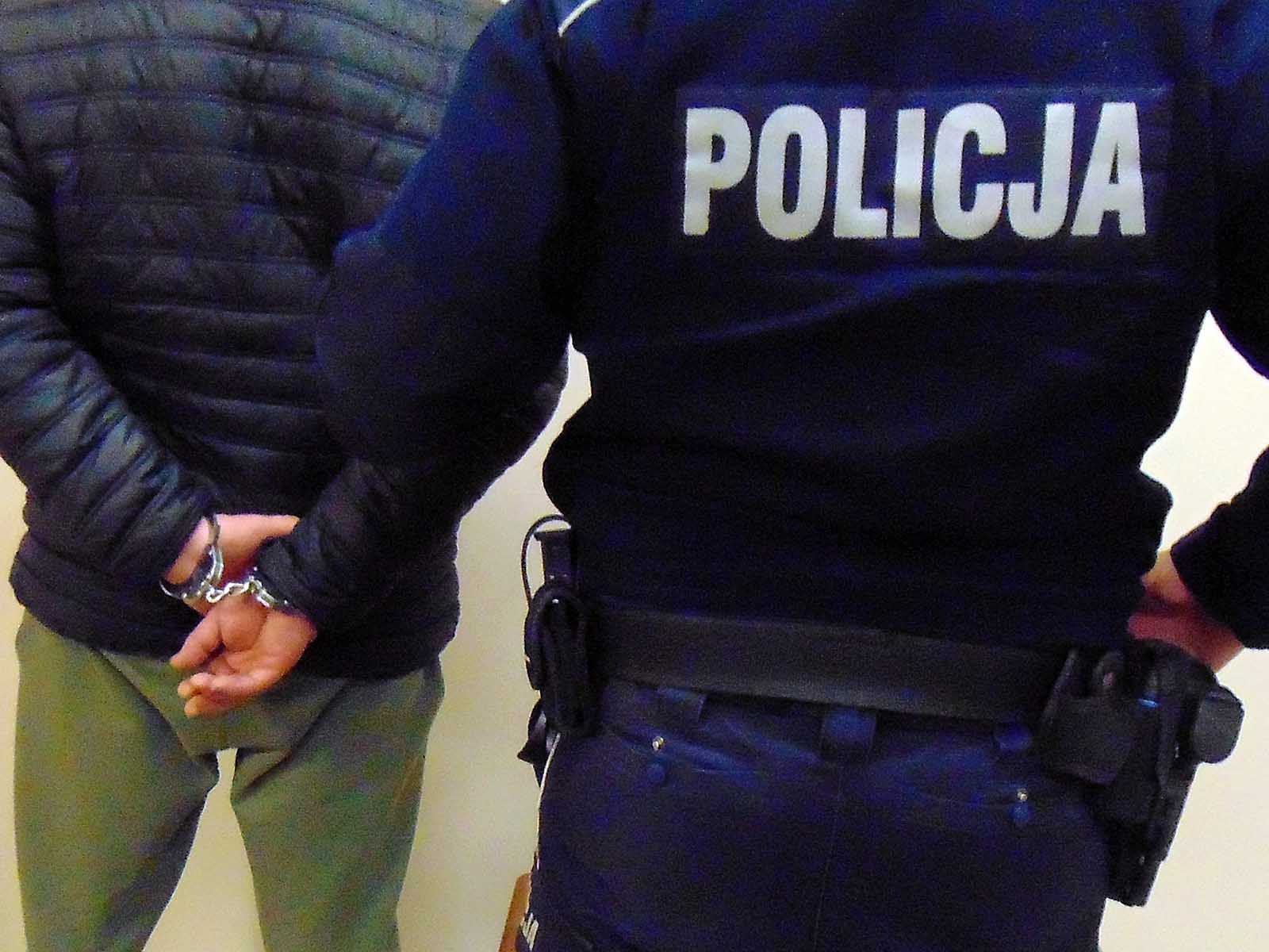 Zatrzymany przez Policjanta w Oświęcimiu - NaszOświęcim - informacje i wydarzenia. Zatrzymany przez Policjanta w Oświęcimiu