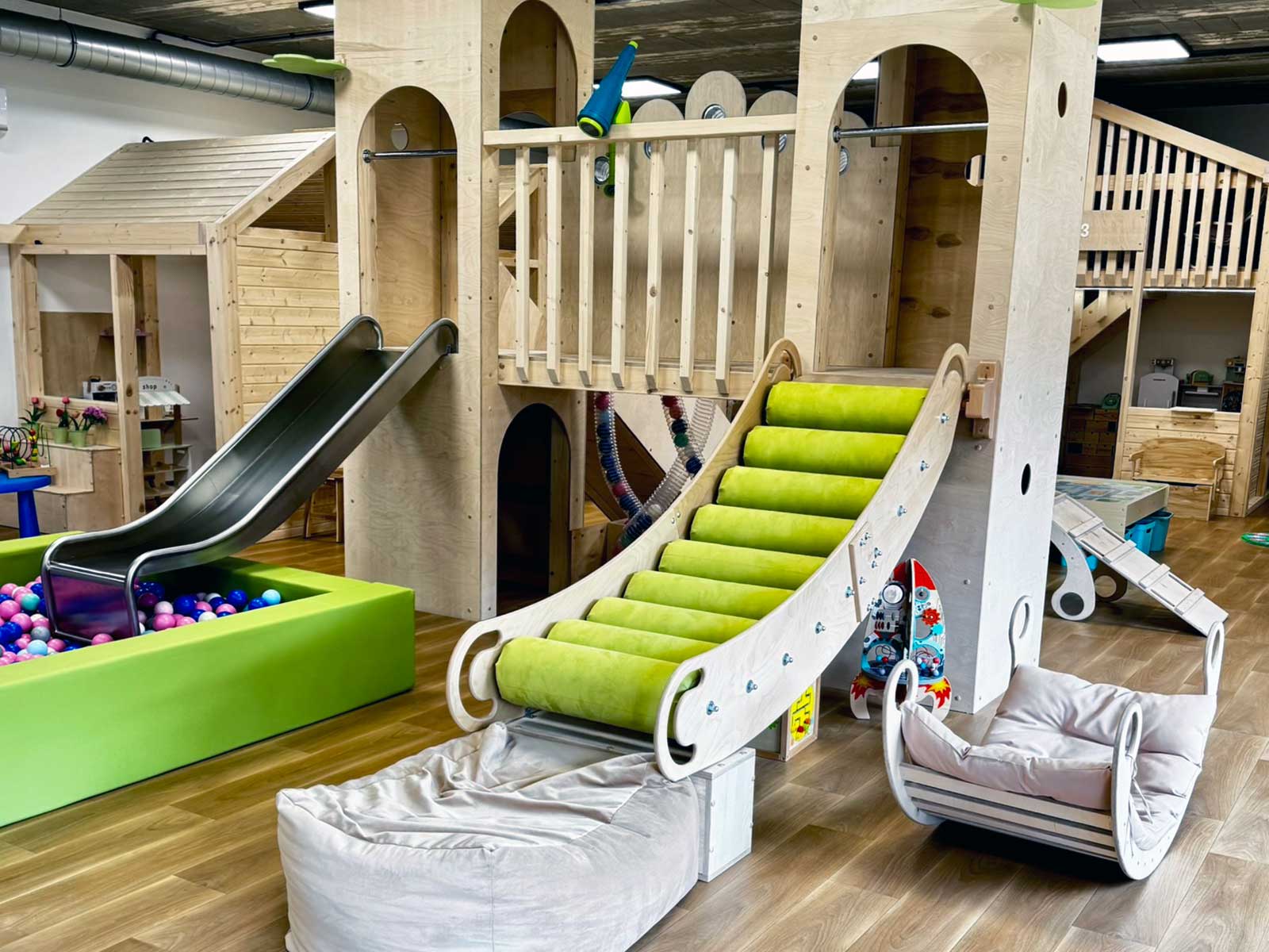 Park Family Fun Oświęcim – sala zabaw, restauracja Family & Friends i strefy dla dzieci - NaszOświęcim - informacje i wydarzenia. Park Family Fun Oświęcim – sala zabaw, restauracja Family & Friends i strefy dla dzieci