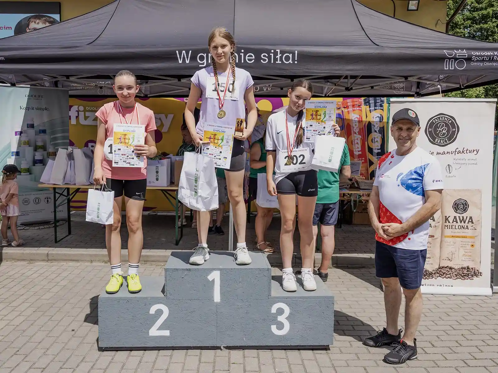 Bieg charytatywny „Biegaj z Gminą Oświęcim” w Porębie Wielkiej | foto: Marta Klisiak - NaszOświęcim - informacje i wydarzenia. Bieg charytatywny „Biegaj z Gminą Oświęcim” w Porębie Wielkiej | foto: Marta Klisiak