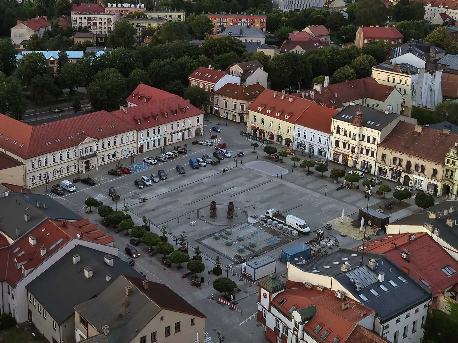 Rynek podczas wykonywania prac remontowych - NaszOświęcim - informacje i wydarzenia. Rynek podczas wykonywania prac remontowych