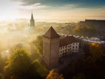 Wschód słońca nad Oświęcimiem